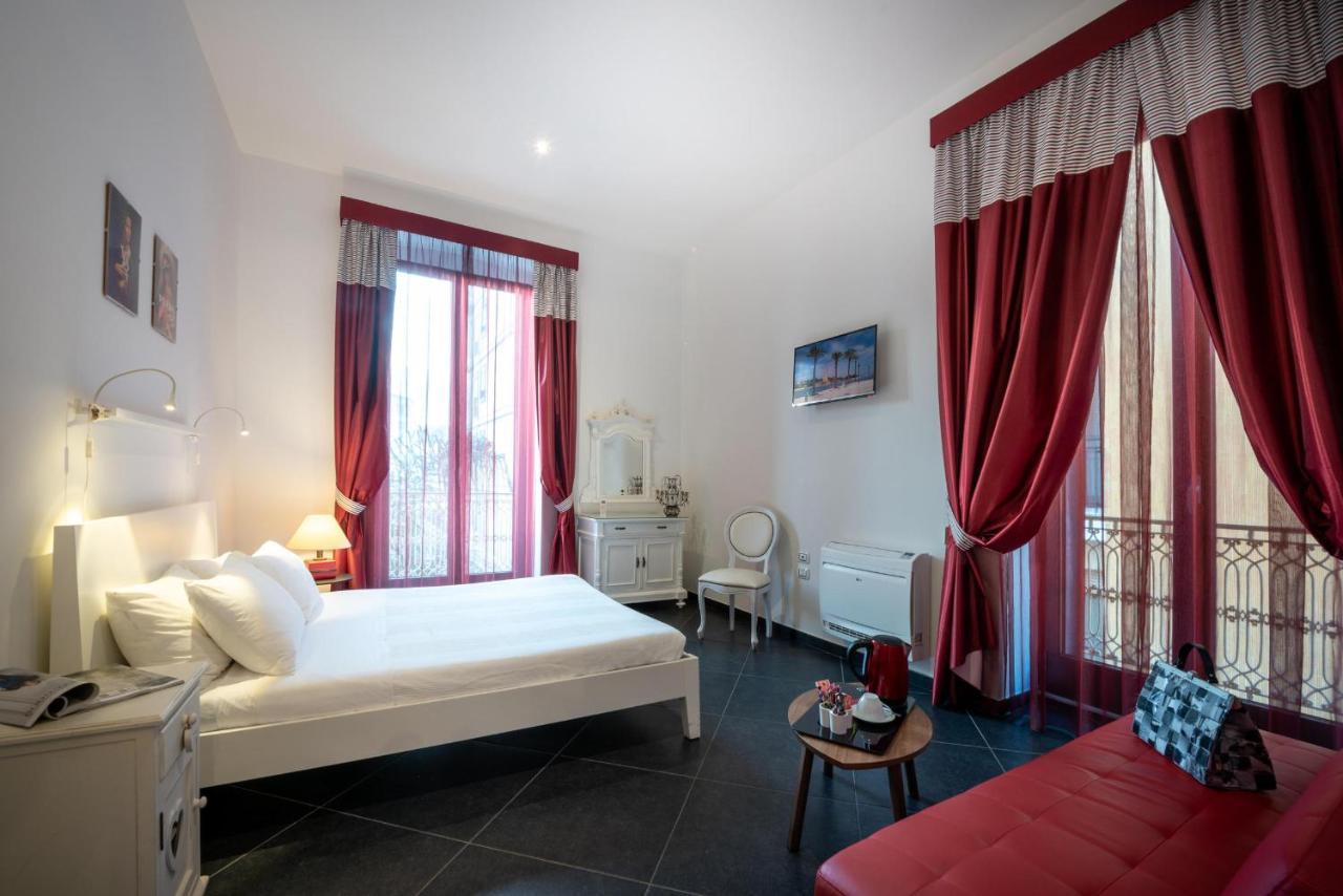 Maria Vittoria Charming Rooms And Apartments Brindisi Exterior foto