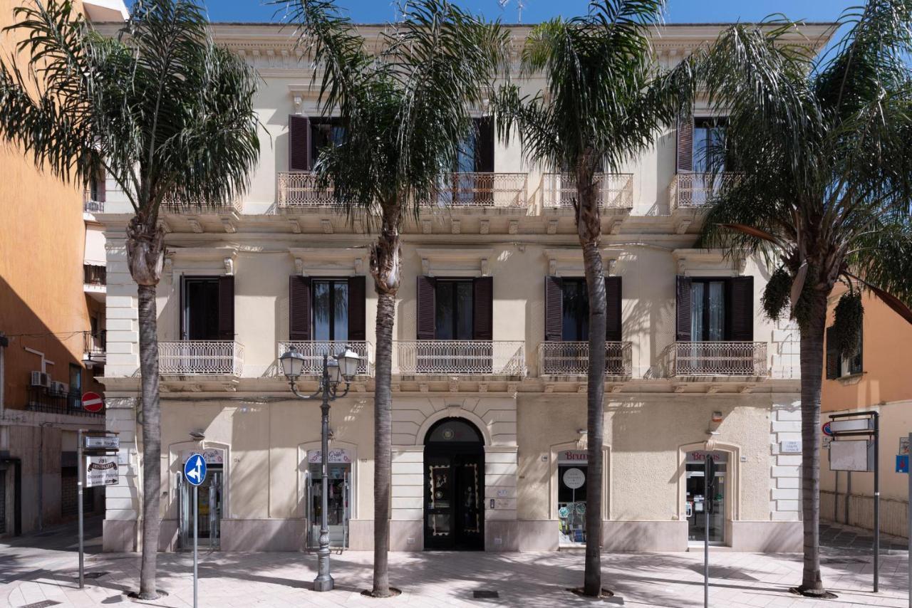 Maria Vittoria Charming Rooms And Apartments Brindisi Exterior foto