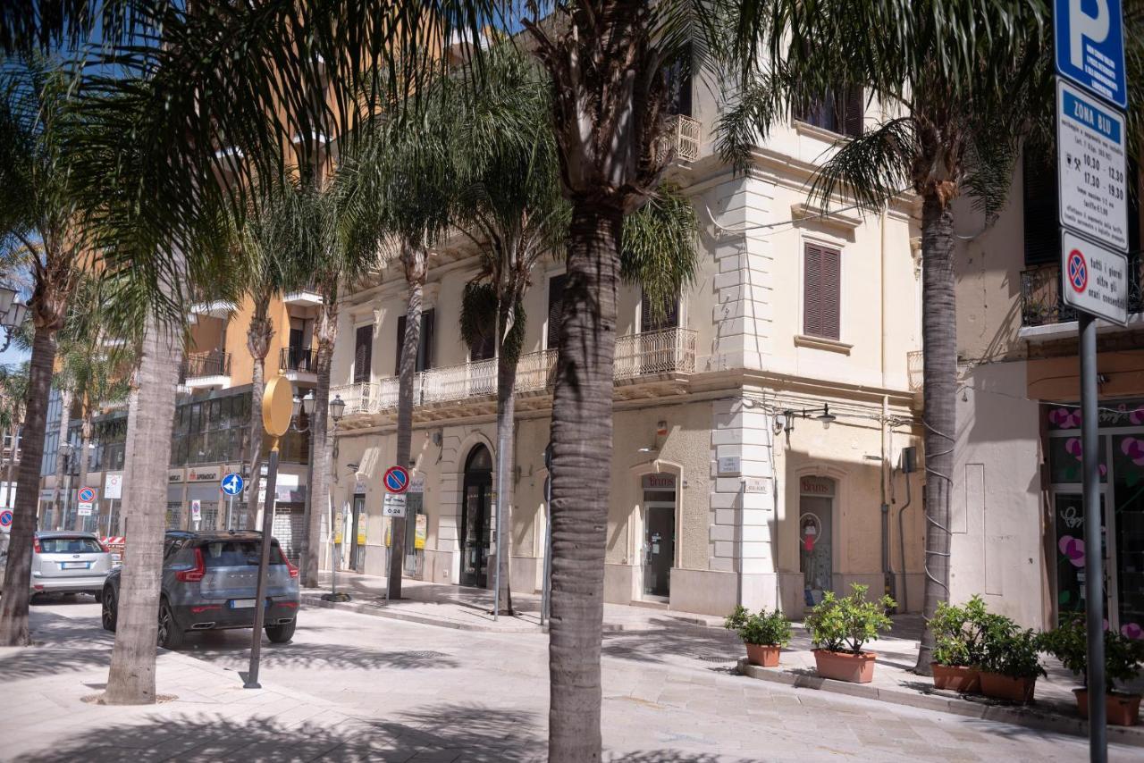 Maria Vittoria Charming Rooms And Apartments Brindisi Exterior foto