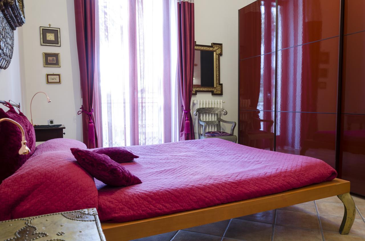 Maria Vittoria Charming Rooms And Apartments Brindisi Exterior foto